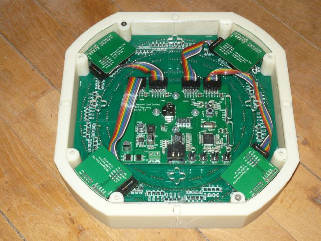 504segclock-back